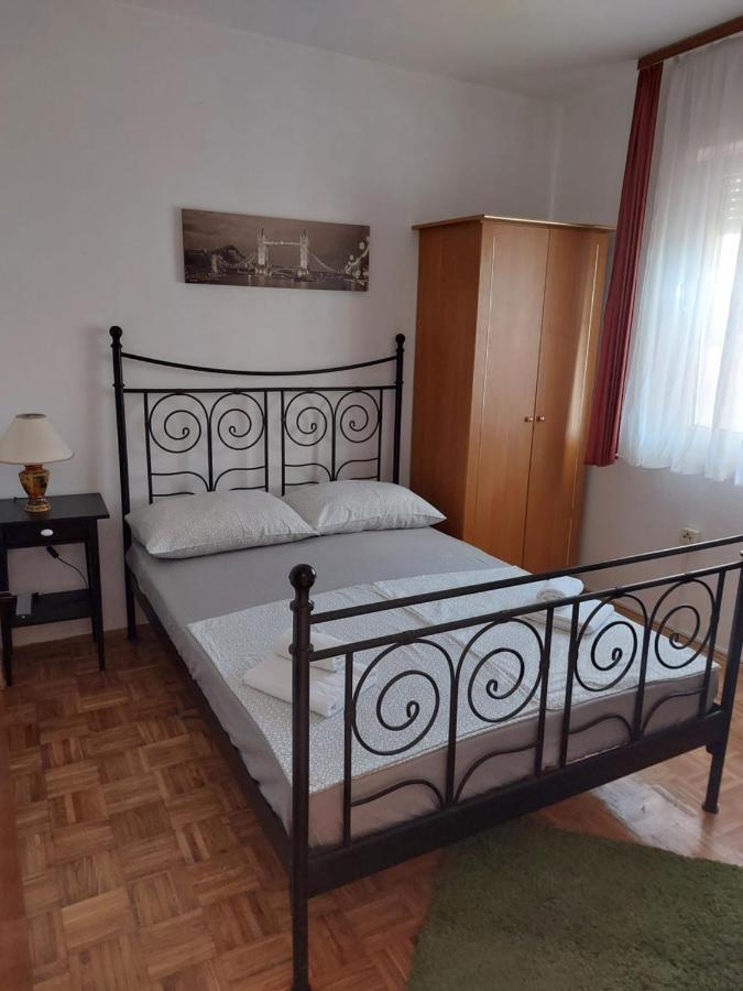 Orange City Apartment'S Repic Biograd Na Moru Exterior foto